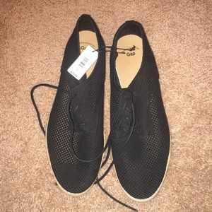 Size 7, Gap shoes